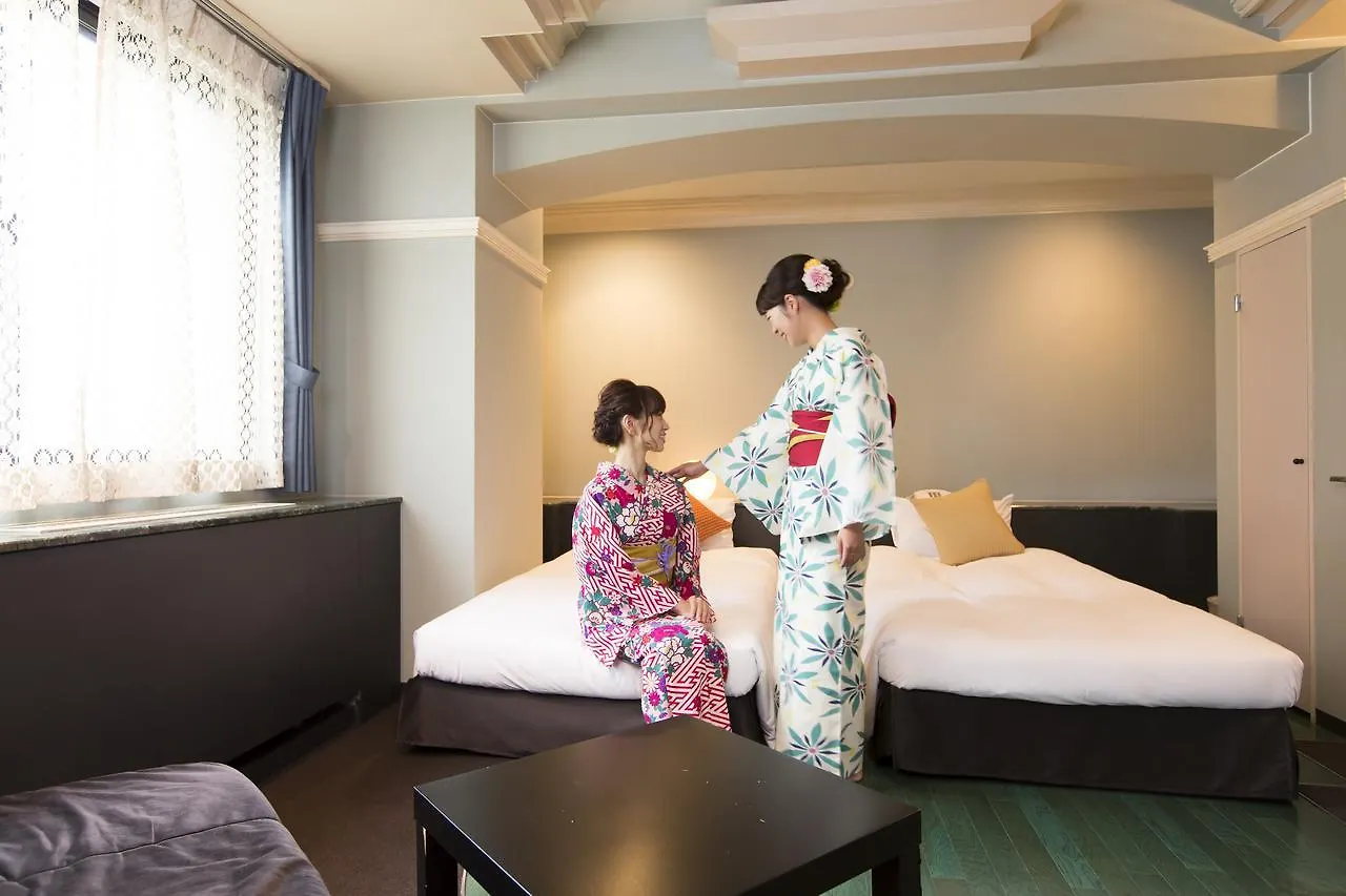 Hotel In Kyoto Sasarindou 3*,