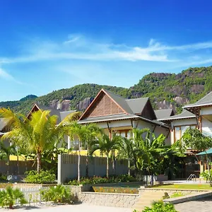 ja-enchanted-waterfront-villas-seychelles.maheislandhotels.com/